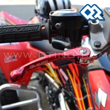 Levier de frein - FLEX SYSTEM Rouge monté sur SUZUKI LTZ 400