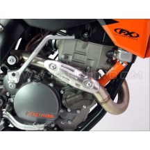 Protection de collecteur universelle 4T sur KTM